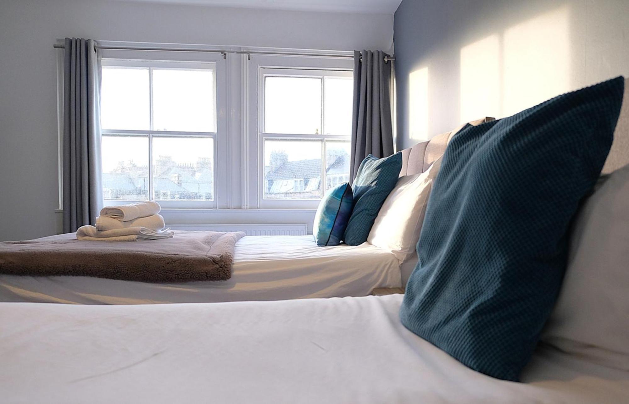 Spacious Georgian 3Bedroom Apartment, 5 Mins From Bath Abbey Exterior photo